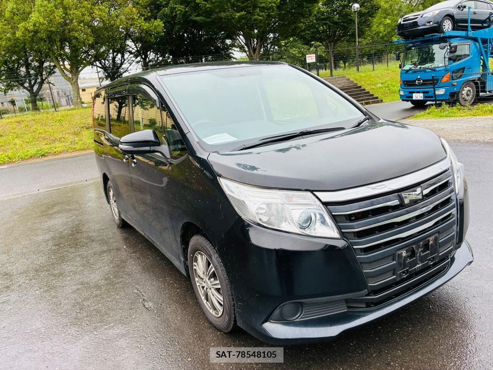 Toyota NOAH 2015 7401009-6