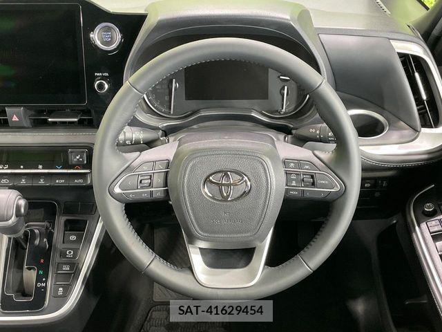 Toyota NOAH 2023-06 7562564-11