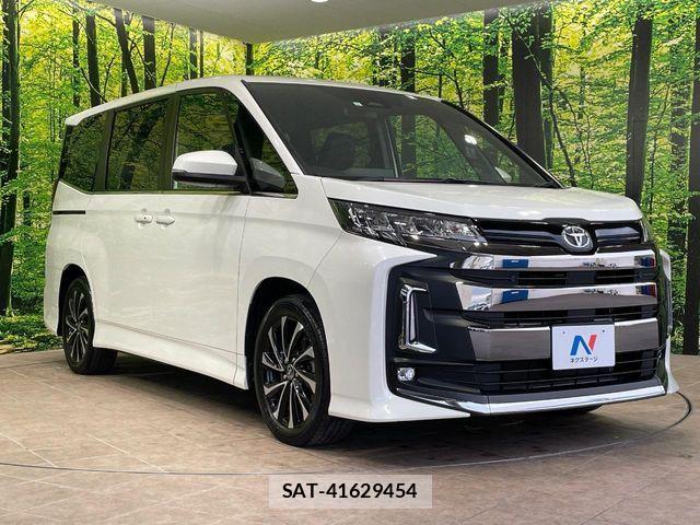 Toyota NOAH 2023-06 7562564-16