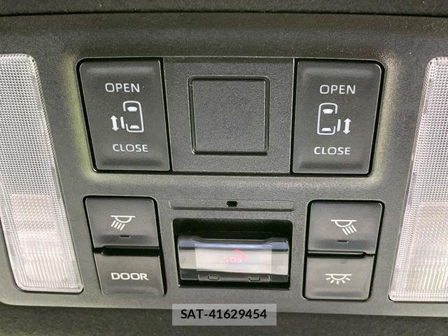 Toyota NOAH 2023-06 7562564-5