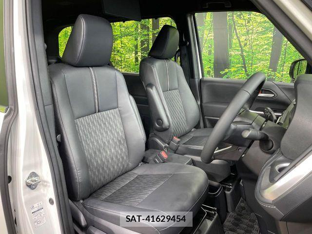 Toyota NOAH 2023-06 7562564-7