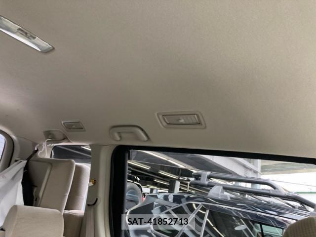 Toyota NOAH 2009-11 7562567-22