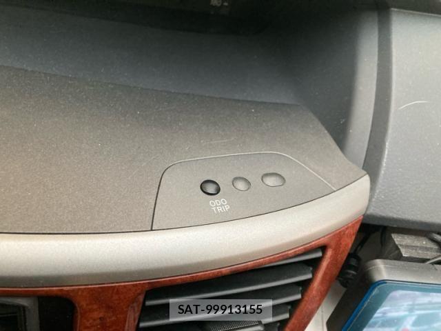 Toyota NOAH 2003-07 7562568-13