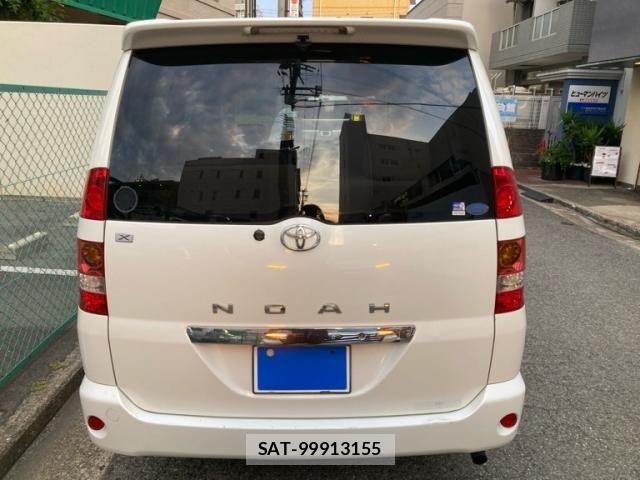 Toyota NOAH 2003-07 7562568-3