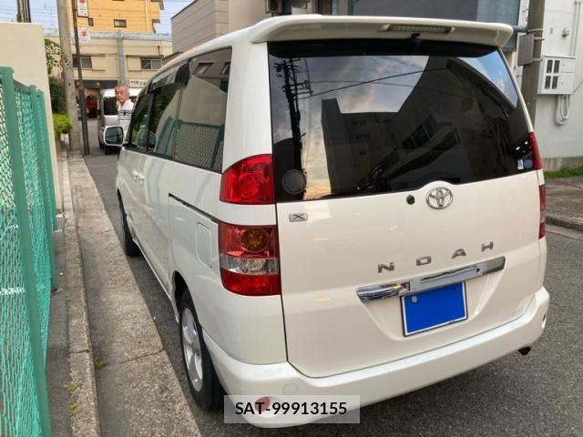 Toyota NOAH 2003-07 7562568-5