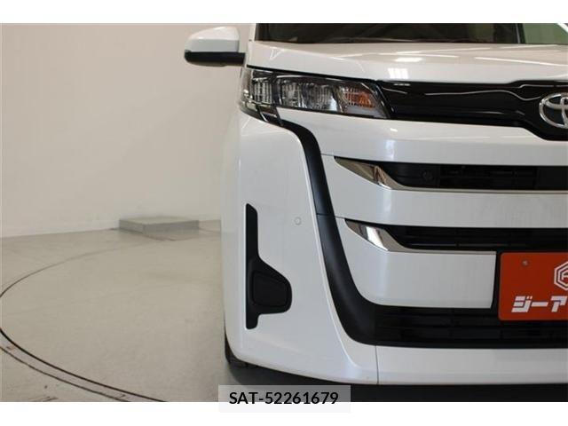 Toyota NOAH 2022-10 7562566-17