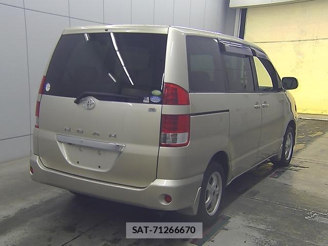 Toyota NOAH 2005-07 7578798-1