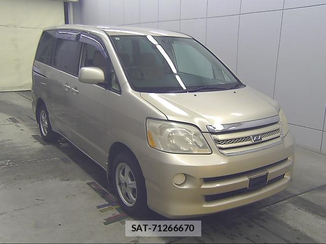Toyota NOAH 2005-07 7578798-3