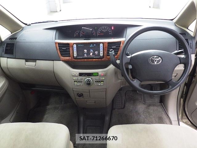 Toyota NOAH 2005-07 7578798-6