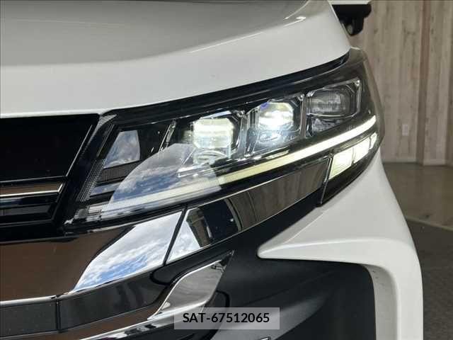 Toyota NOAH 2022-12 7618713-16