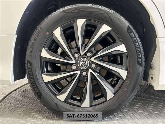 Toyota NOAH 2022-12 7618713-18