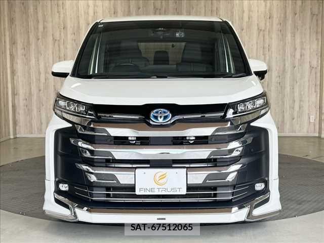 Toyota NOAH 2022-12 7618713-19