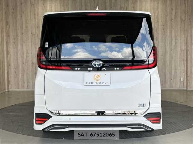 Toyota NOAH 2022-12 7618713-22