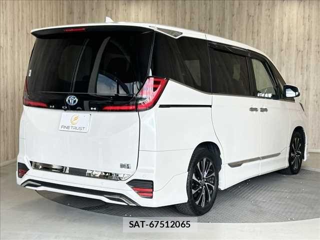 Toyota NOAH 2022-12 7618713-23