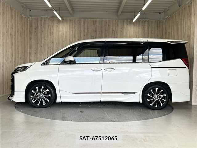 Toyota NOAH 2022-12 7618713-25