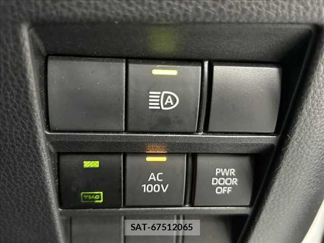 Toyota NOAH 2022-12 7618713-7