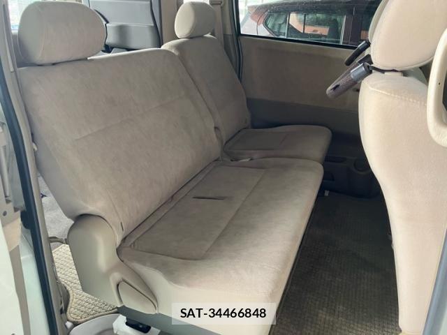 Toyota NOAH 2007-01 7618775-12