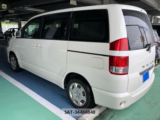 Toyota NOAH 2007-01 7618775-4