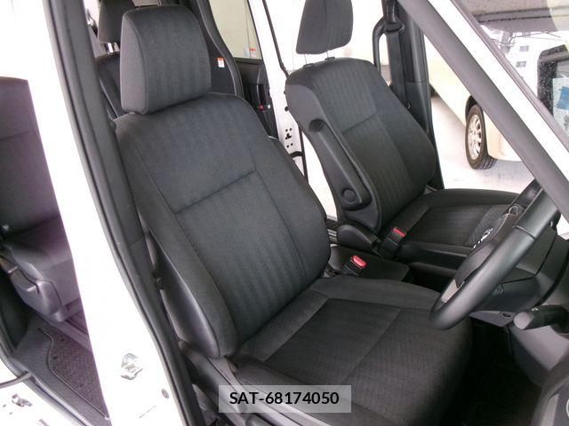Toyota NOAH 2022-03 7618715-11