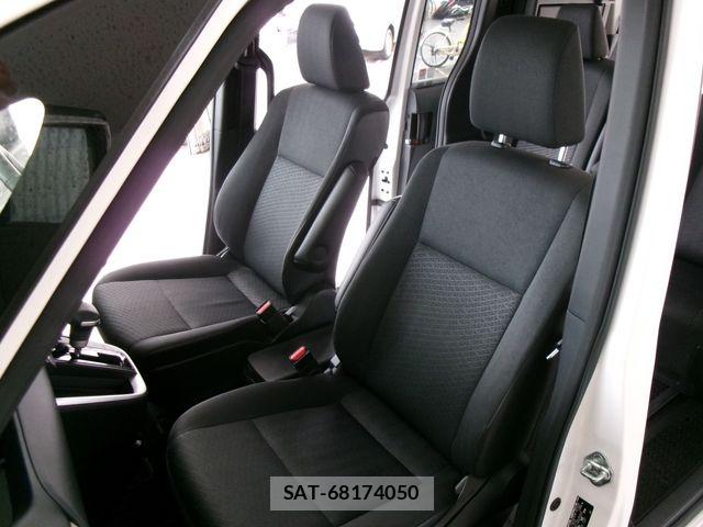 Toyota NOAH 2022-03 7618715-13