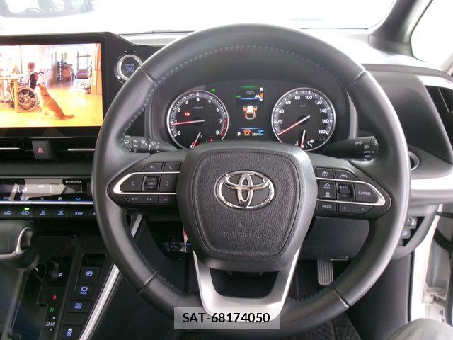 Toyota NOAH 2022-03 7618715-19