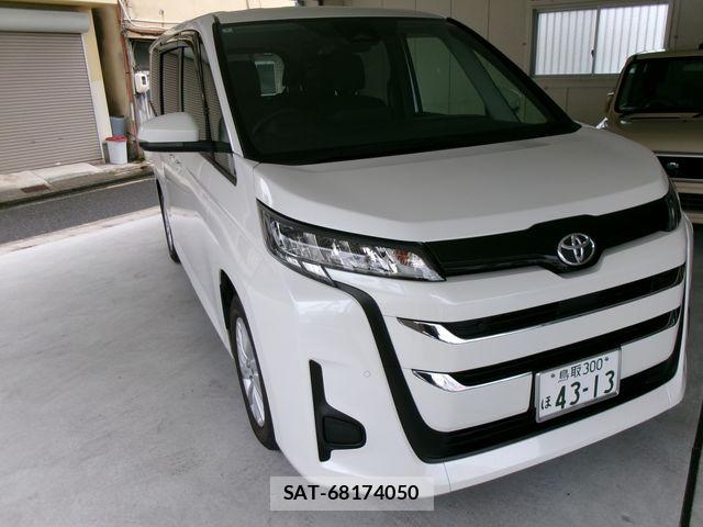 Toyota NOAH 2022-03 7618715-3