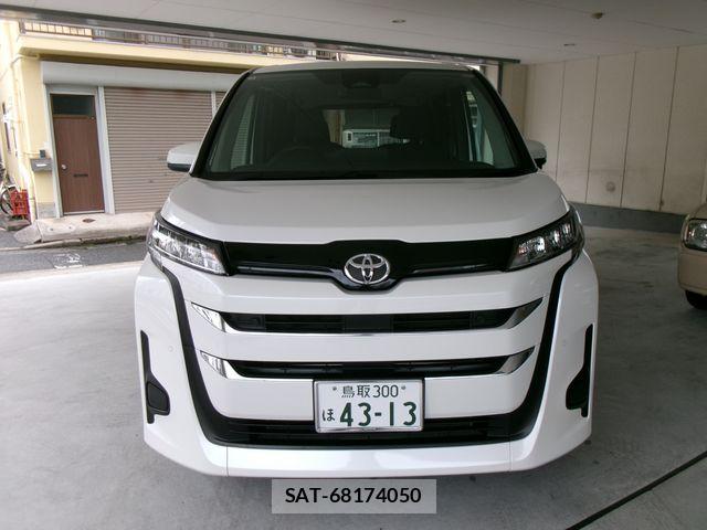 Toyota NOAH 2022-03 7618715-4
