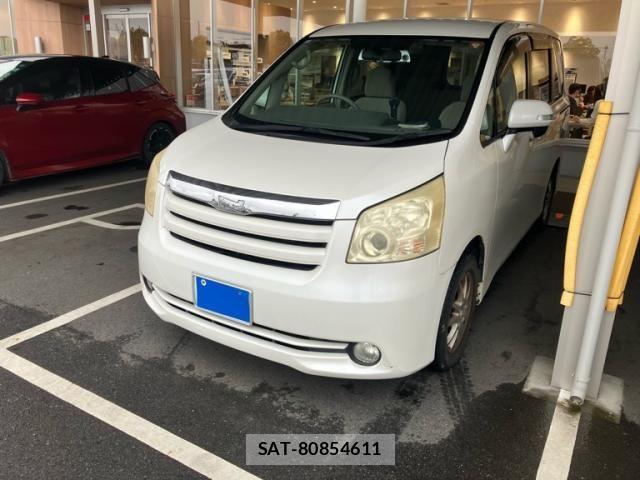 Toyota NOAH 2010-06 7618769-0