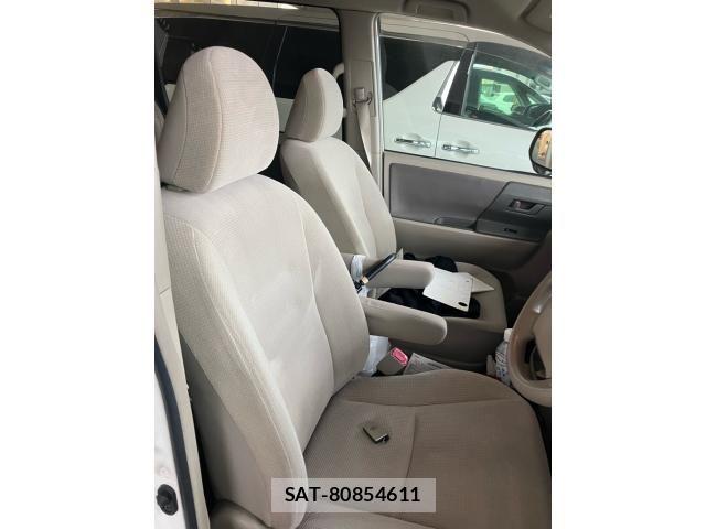 Toyota NOAH 2010-06 7618769-11