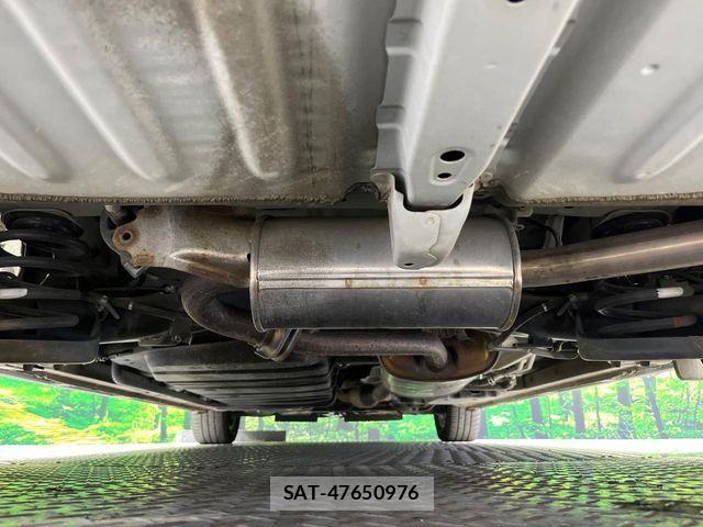 Toyota NOAH 2018-02 7618742-17