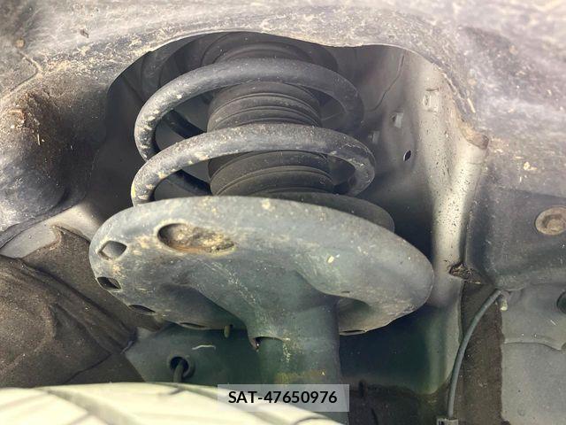 Toyota NOAH 2018-02 7618742-18