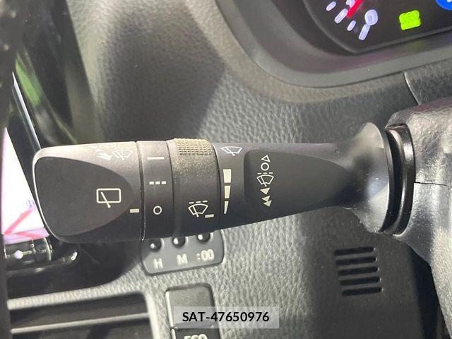Toyota NOAH 2018-02 7618742-19