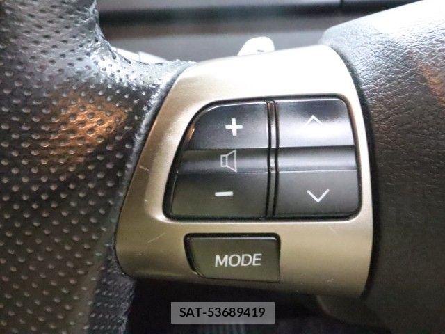 Toyota NOAH 2012-01 7618748-17