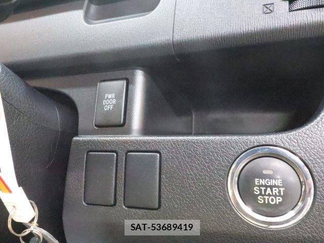 Toyota NOAH 2012-01 7618748-18