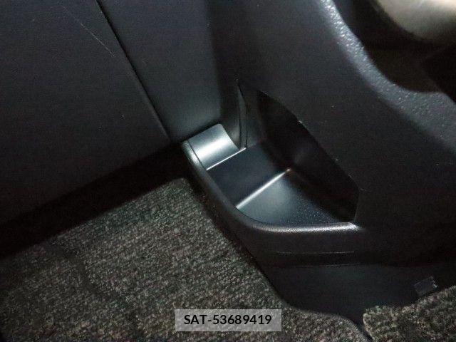 Toyota NOAH 2012-01 7618748-25
