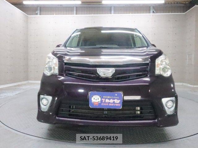 Toyota NOAH 2012-01 7618748-26