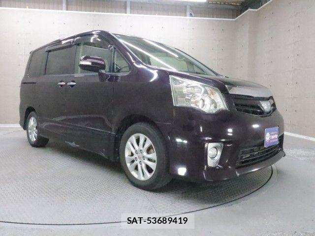 Toyota NOAH 2012-01 7618748-27
