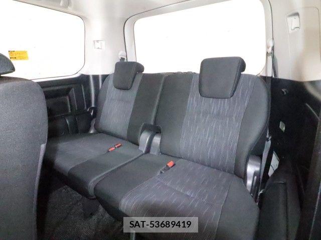 Toyota NOAH 2012-01 7618748-7