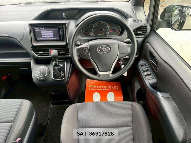 Toyota NOAH 2014-07 7618750-12