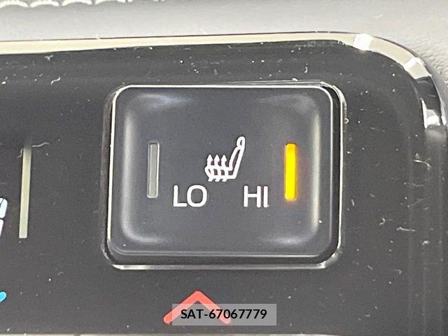 Toyota NOAH 2022-10 7618728-6