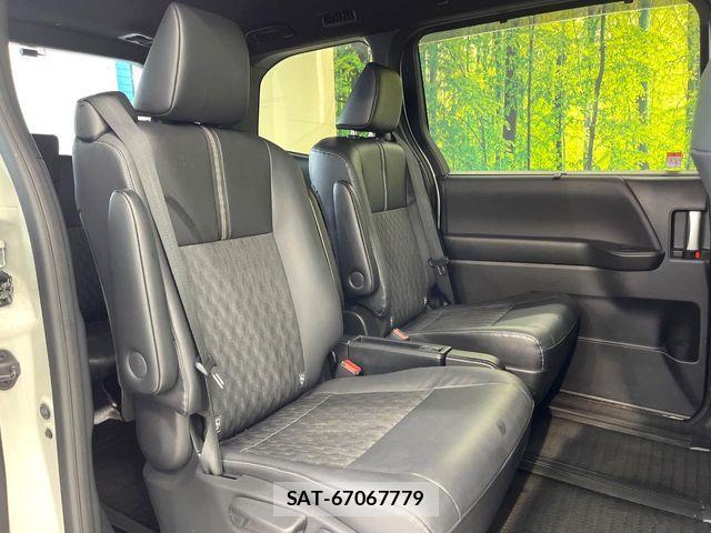 Toyota NOAH 2022-10 7618728-8
