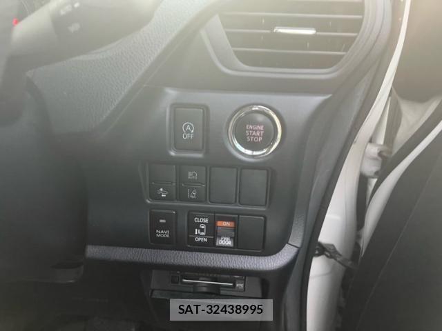 Toyota NOAH 2020-07 7618744-18