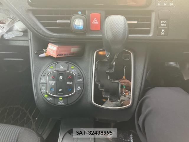 Toyota NOAH 2020-07 7618744-25
