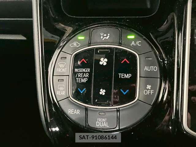Toyota NOAH 2018-07 7618743-9