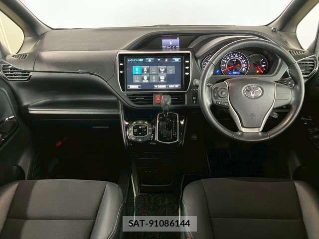 Toyota NOAH 2018-07 7618743-13