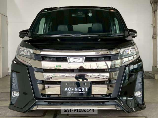 Toyota NOAH 2018-07 7618743-15