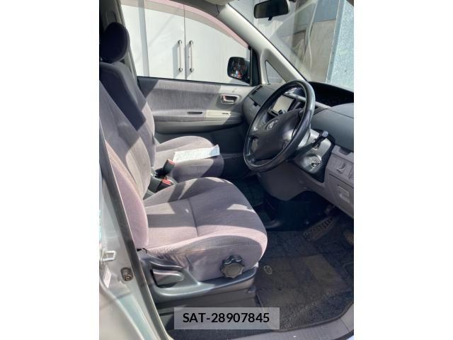 Toyota NOAH 2002-01 7618772-8