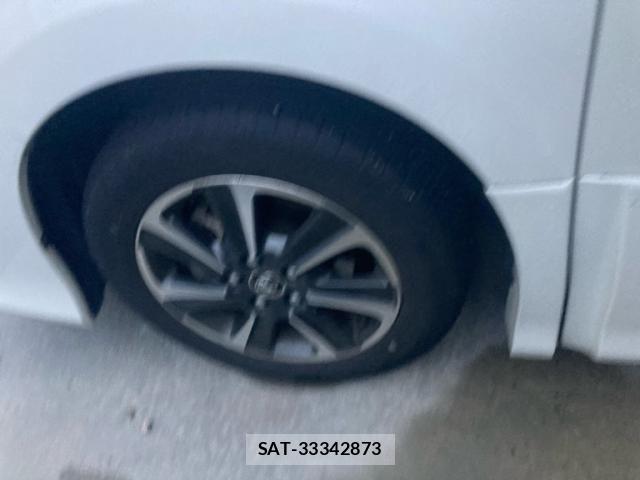 Toyota NOAH 2017-09 7618747-8