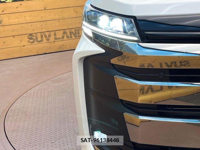 Toyota NOAH 2022-04 7618723-13