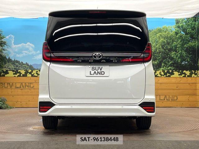 Toyota NOAH 2022-04 7618723-16